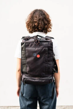 PINQPONQ Rucksäcke Rucksack Blok Medium Black -Mode Verkauf 671a0fd3c9d997124eda9ccb19637dd3