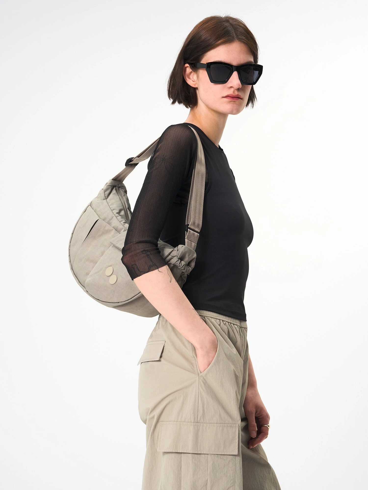 Pinqponq Krumm Medium - Crinkle Taupe 4 Pinqponq Krumm Medium - Crinkle Taupe – Bild 2