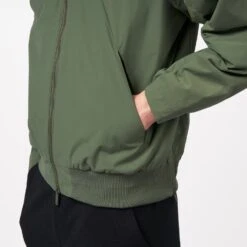 Pinqponq Light Bomber Jacket - Forester Olive (Unisex) -Mode Verkauf PPC BOM 101 70079 pinqponq Bomber Jacket Unisex Forester Olive 57