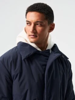 Pinqponq Padded Trench Coat - Fjord Navy (Unisex) 20 Pinqponq Padded Trench Coat - Fjord Navy (Unisex) -Mode Verkauf PPC PTC 001 30178 pinqponq Padded Trench Coat Fjord Navy 58 dce0cc4c e359 43c6 a3a8 2c883d67b9aa