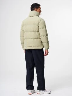 Pinqponq Puffer Jacket - Reed Olive (Unisex) 13 Pinqponq Puffer Jacket - Reed Olive (Unisex) -Mode Verkauf PPC PUJ 001 20136 pinqponq Puffer Jacket Unisex Reed Olive 55