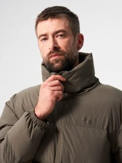 Pinqponq Puffer Jacket - Coffee Brown (Unisex) -Mode Verkauf PPC PUJ 001 70098 pinqponq Puffer Jacket Unisex Coffee Brown 53 9c7aff33 fbc6 4864 b118 0312ef927210