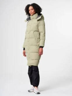 Pinqponq Puffy Parka - Reed Olive (Female) 10 Pinqponq Puffy Parka - Reed Olive (Female) -Mode Verkauf PPC PUP 001 20136 pinqponq Puffy Parka Women Reed Olive 51