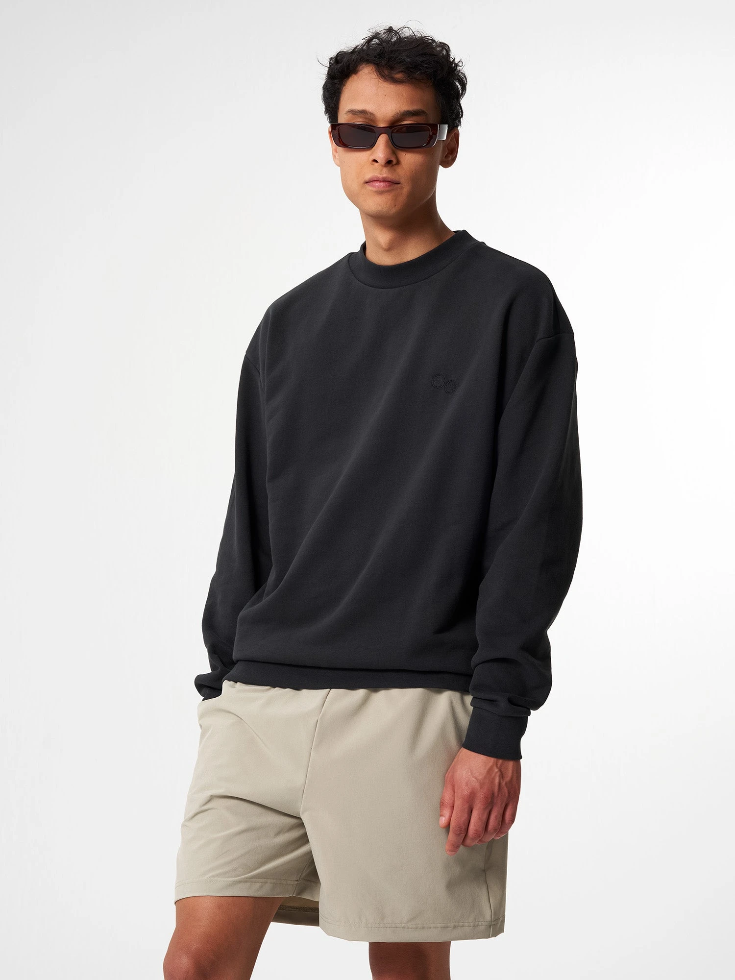 Pinqponq Sweatshirt - Circles Peat Black (Unisex) 4 Pinqponq Sweatshirt - Circles Peat Black (Unisex) – Bild 2