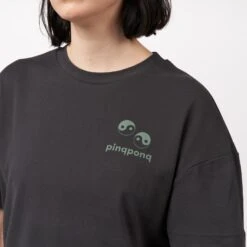 Pinqponq T-Shirt - Peat Black Yin Yang (Unisex) -Mode Verkauf PPC TSH 101 801Y pinqponq T Shirt Unisex Peat Black Yin Yang 53