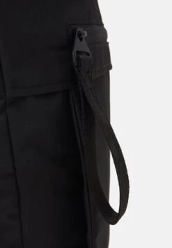 Pinqponq KLAK UNISEX - Tagesrucksack - Rooted Black -Mode Verkauf a845551c1a1a4d40abd278ea376320cf