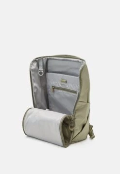 Pinqponq PURIK UNISEX - Tagesrucksack - Dark Green -Mode Verkauf e064382e02e64d42bf6623b4c537f133