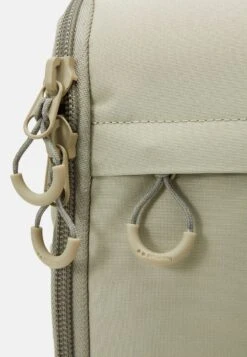 Pinqponq CUBIK MEDIUM UNISEX - Tagesrucksack - Khaki -Mode Verkauf e2bc5d53cc4647ecaa0f8752022628a2