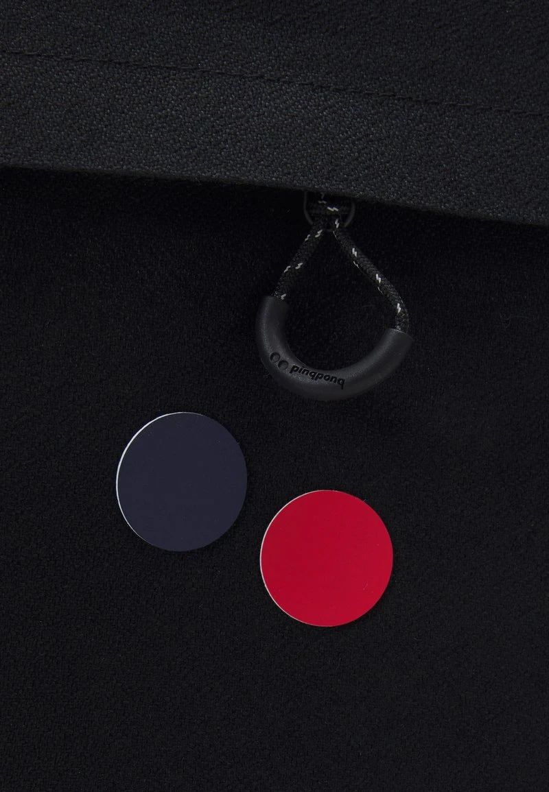 Pinqponq CUBIK MEDIUM UNISEX - Tagesrucksack - Licorice Black 6 Pinqponq CUBIK MEDIUM UNISEX - Tagesrucksack - Licorice Black – Bild 4