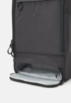 Pinqponq CUBIK MEDIUM UNISEX - Tagesrucksack - Deep Anthra 11 Pinqponq CUBIK MEDIUM UNISEX - Tagesrucksack - Deep Anthra -Mode Verkauf ec2be5322114447ea1b17e3d604af13b