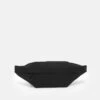 Pinqponq BRIK UNISEX - Gürteltasche - Rooted Black -Mode Verkauf f5a8bbacaf50442e9987e33b04e08a8d